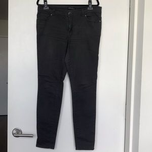 Black Skinny Jeans